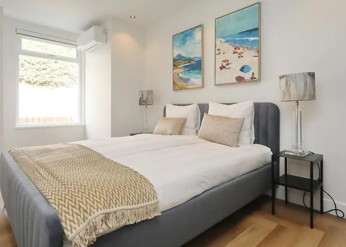 別荘 Steenhof House